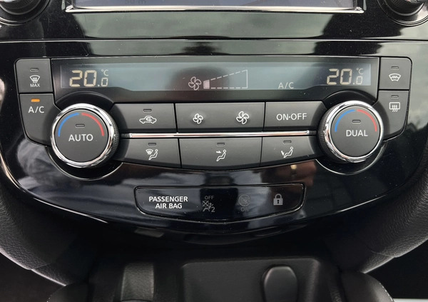 Nissan Qashqai cena 73900 przebieg: 106000, rok produkcji 2018 z Woźniki małe 742